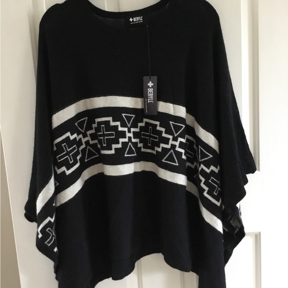 Cashmere Poncho by Beryll